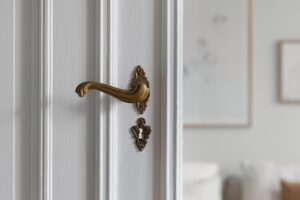 Le Guide pour un Dépannage de Serrurier qui respecte votre Déco