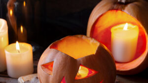 La citrouille décorative : créez une ambiance ensorcelante avec un bougeoir d’halloween